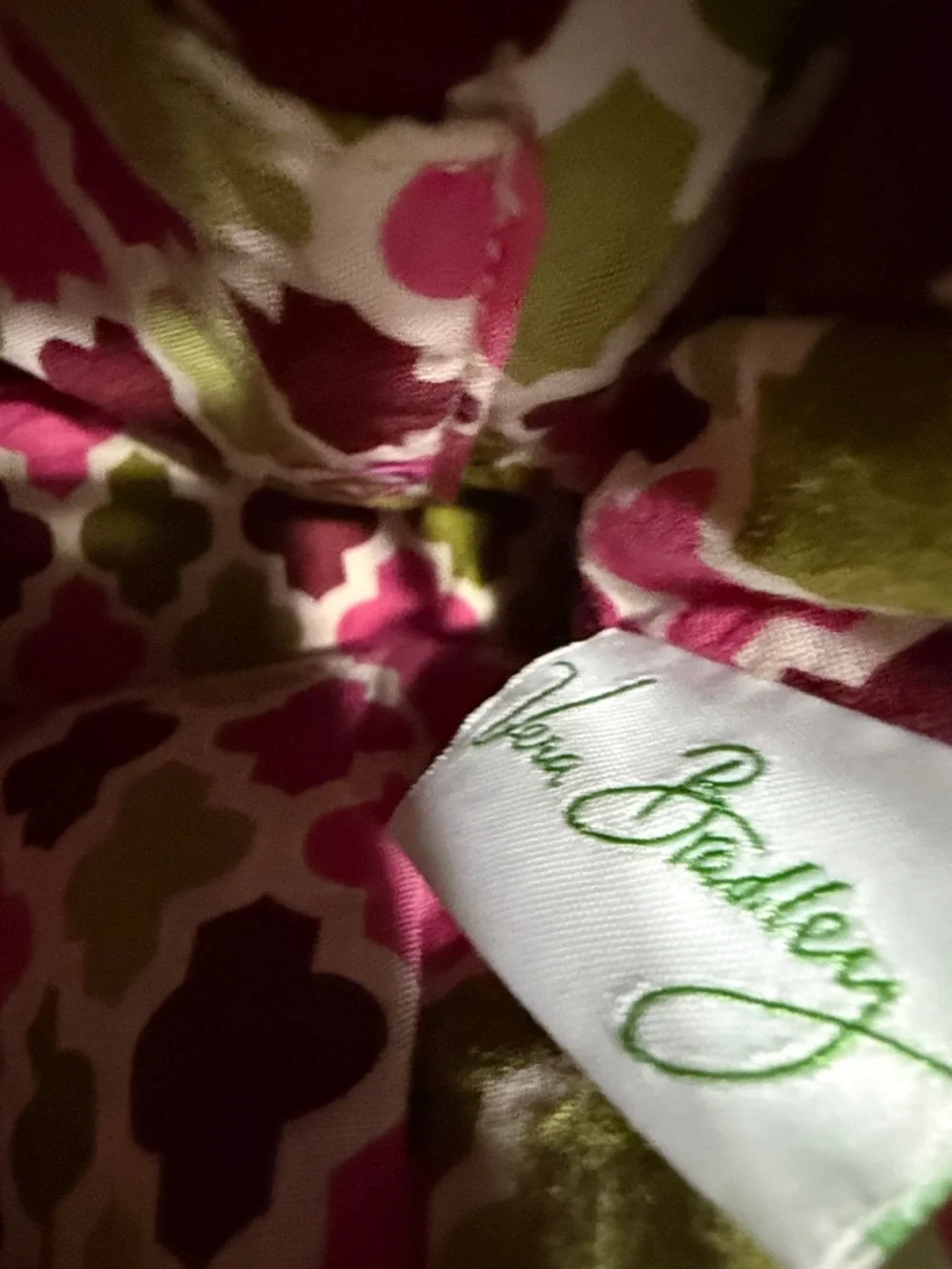🎉HOST PICK Vera Bradley”Hello Dahlia!”Cinch Bucket Handbag-Retired Pink&Green